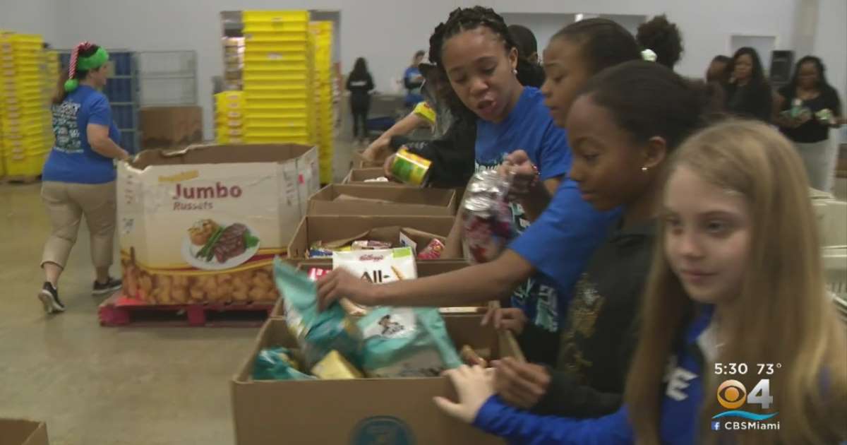 Feeding South Florida Spreads The Christmas Cheer With Holiday Meals