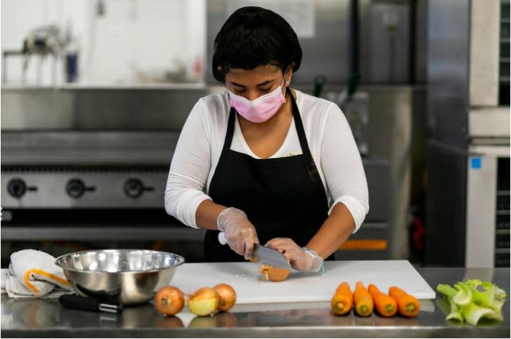Feeding South Florida offering training programs in culinary and warehouse skills