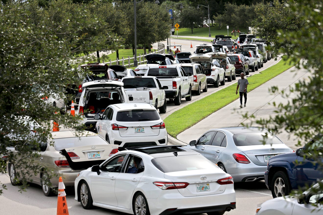 ‘It’s an eye-opener’: Royal Palm Beach weekly food drive brings food insecurity to light